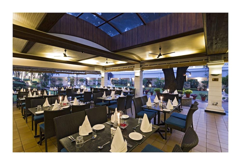 Jehan Numa Palace Hotel Bhopal Exterior foto