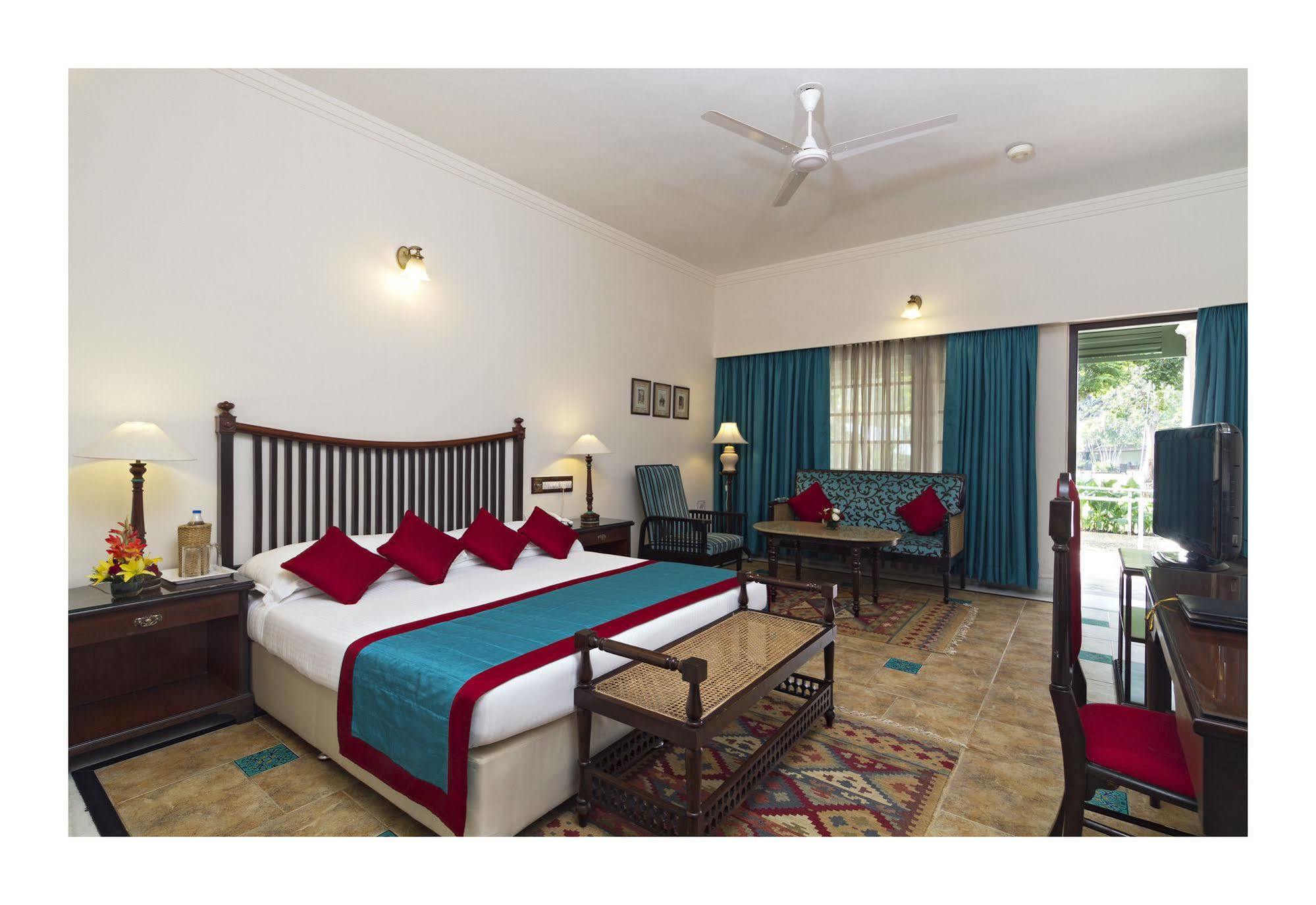 Jehan Numa Palace Hotel Bhopal Exterior foto
